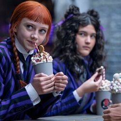 Evie Templeton en 2x03 titulado 'La llamada de la tristeza' de 'Miércoles'