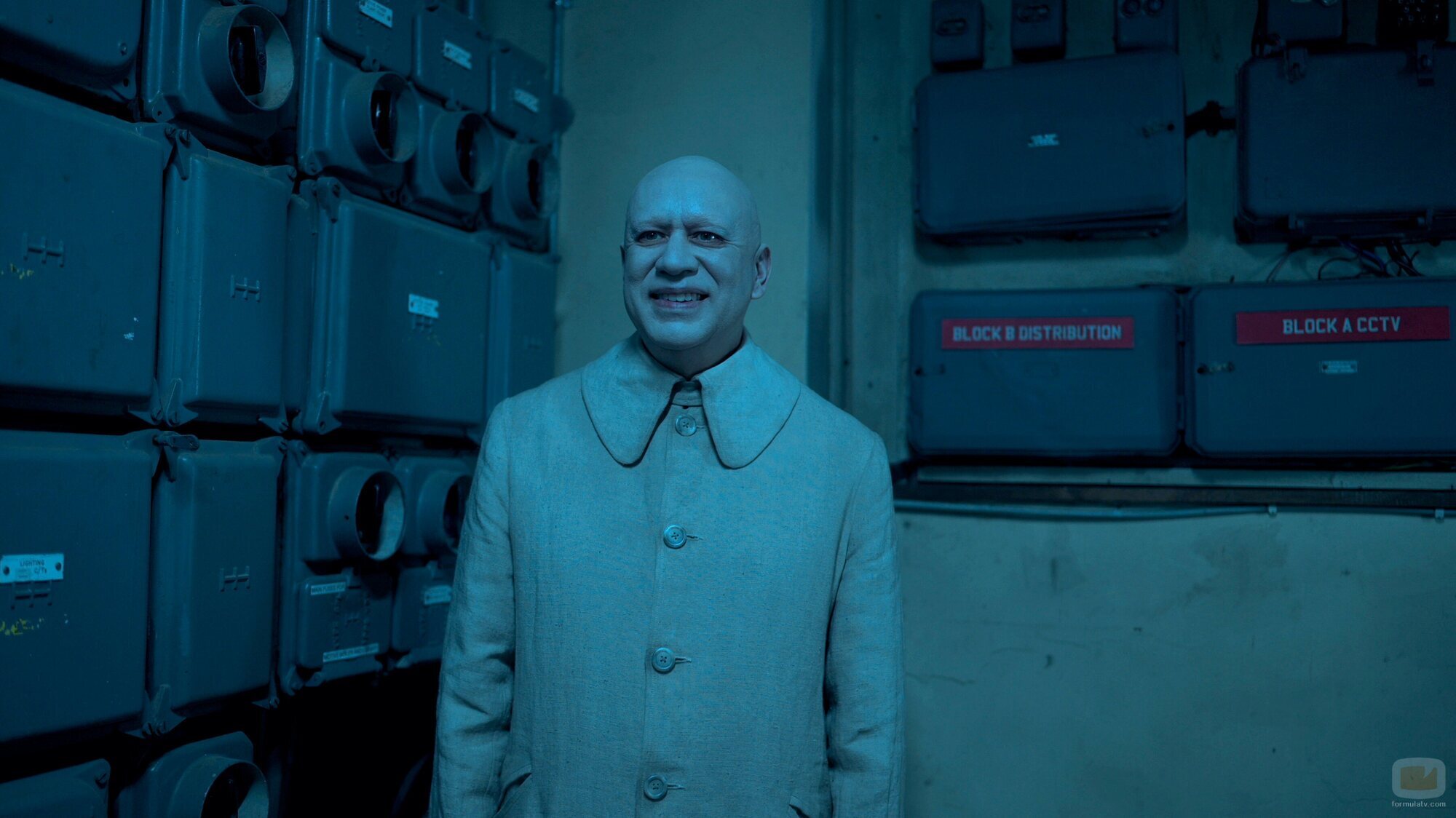 Fred Armisen en 2x03 'La llamada de la tristeza' de 'Miércoles'