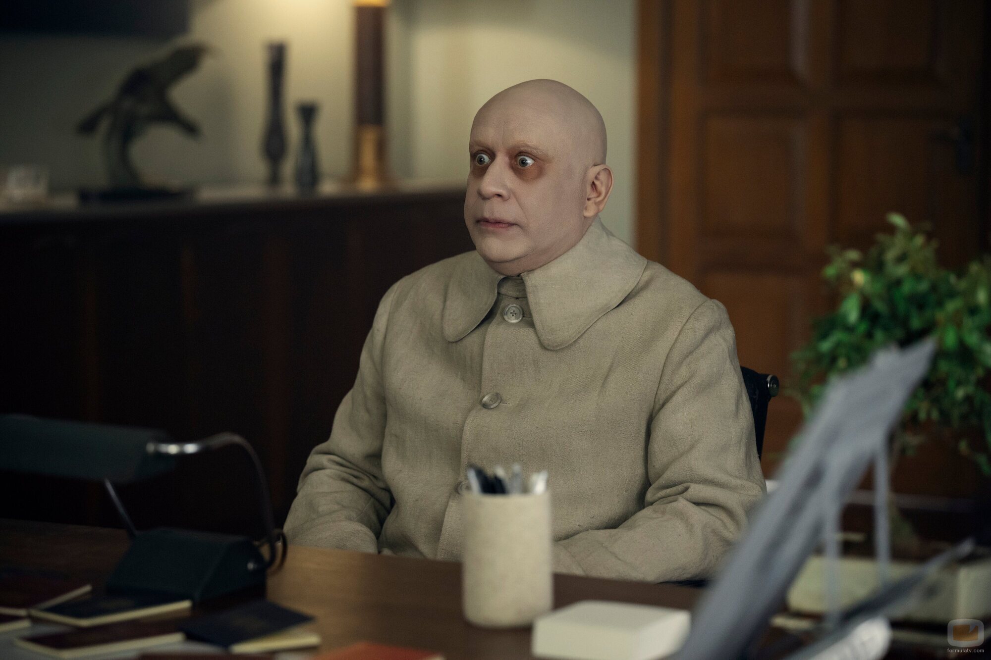 Fred Armisen en la temporada 2 y el capítulo 04 de 'Miércoles'