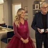 Victor Garber y Sarah Jessica Parker en la temporada 3 y el capítulo 12 de 'And Just Like That...'