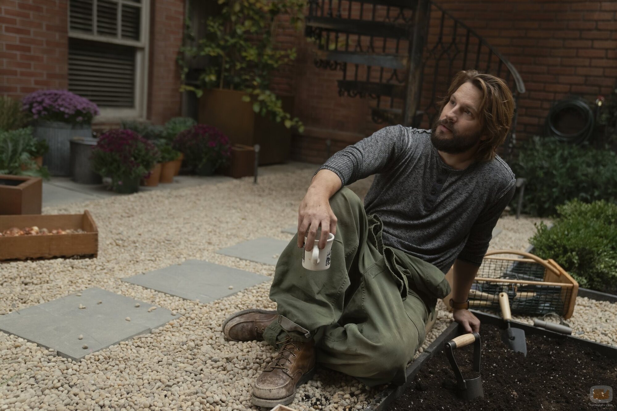 Logan Marshall-Green en el 3x12 de 'And Just Like That...'