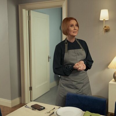 Cynthia Nixon en 3x12 'Fiesta para una' de 'And Just Like That...'