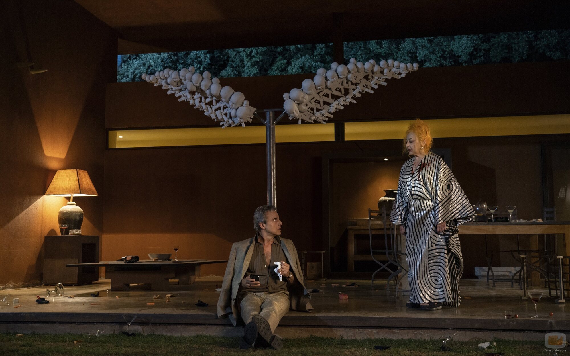 Carmen Machi y Alberto San Juan en el 1x01 de 'Furia'