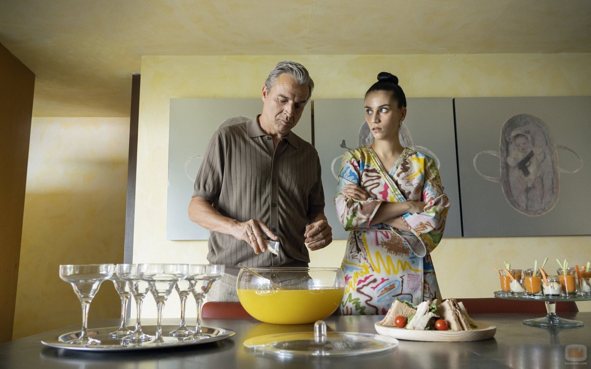 Alberto San Juan y Claudia Salas en 'Marga y Tina' de 'Furia'
