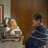 Pedro Casablanc y Pilar Castro en 1x07 titulado '¿Familia?' de 'Furia'