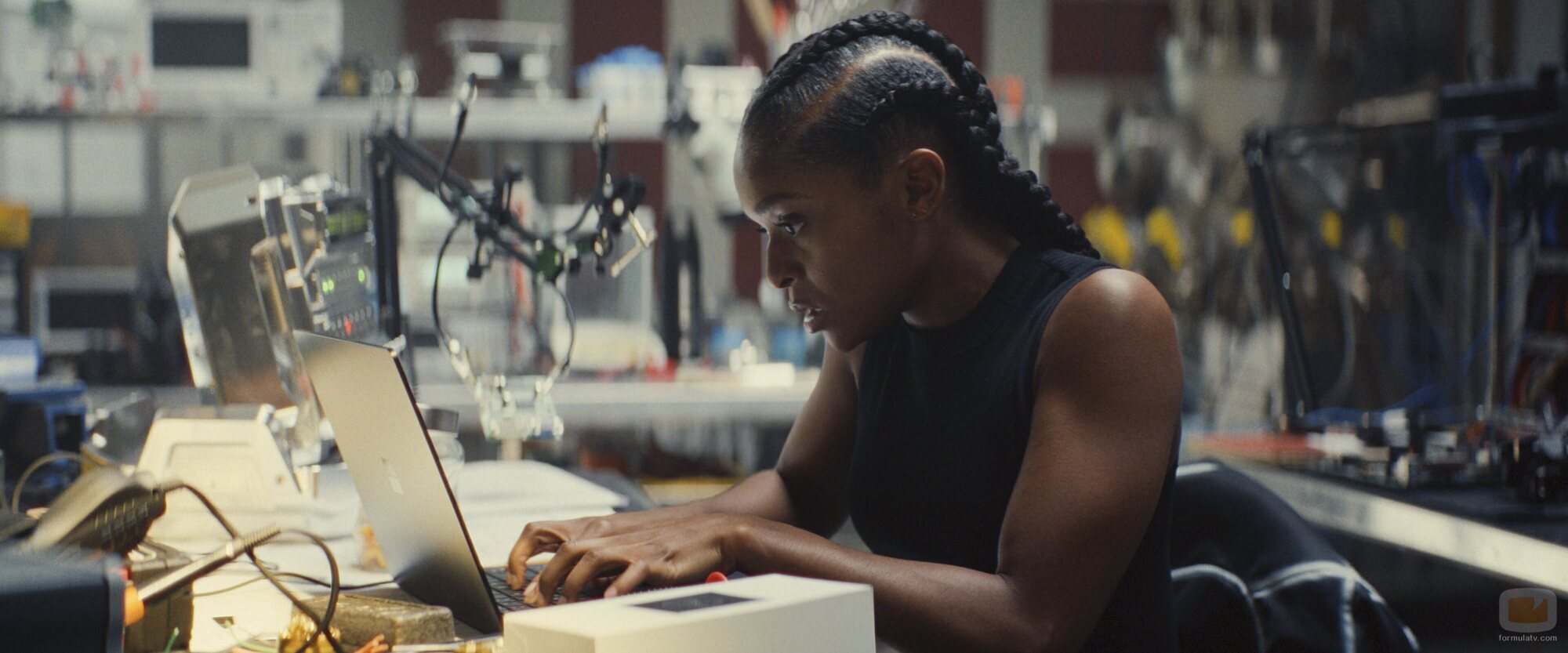 Dominique Thorne en el 1x01 de 'Ironheart'