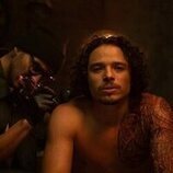 Anthony Ramos en 1x01 'Volver a casa' de 'Ironheart'