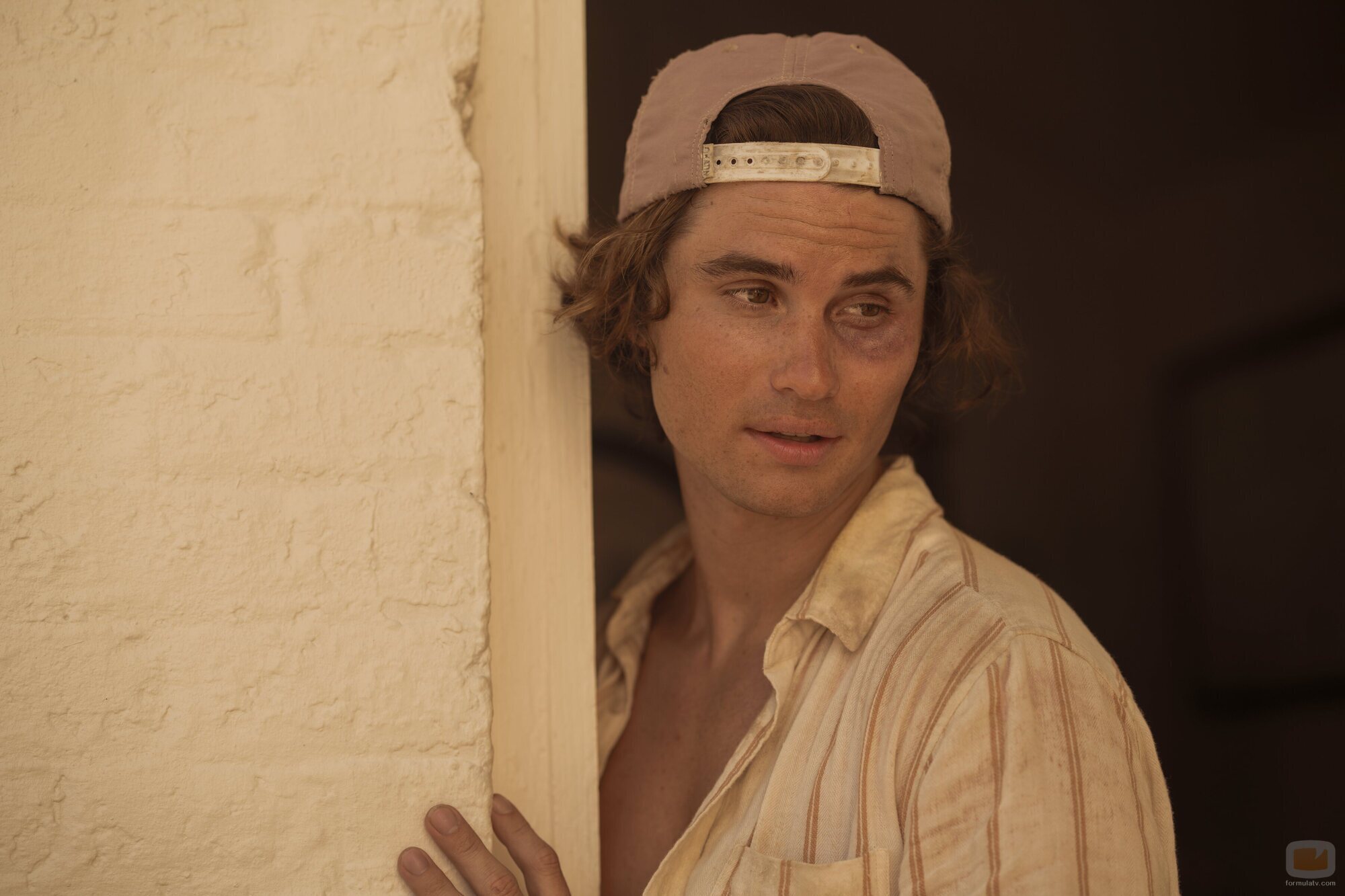 Chase Stokes en 'La brújula de la suerte' de 'Outer Banks'