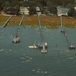 1x02 'La brújula de la suerte' de 'Outer Banks'