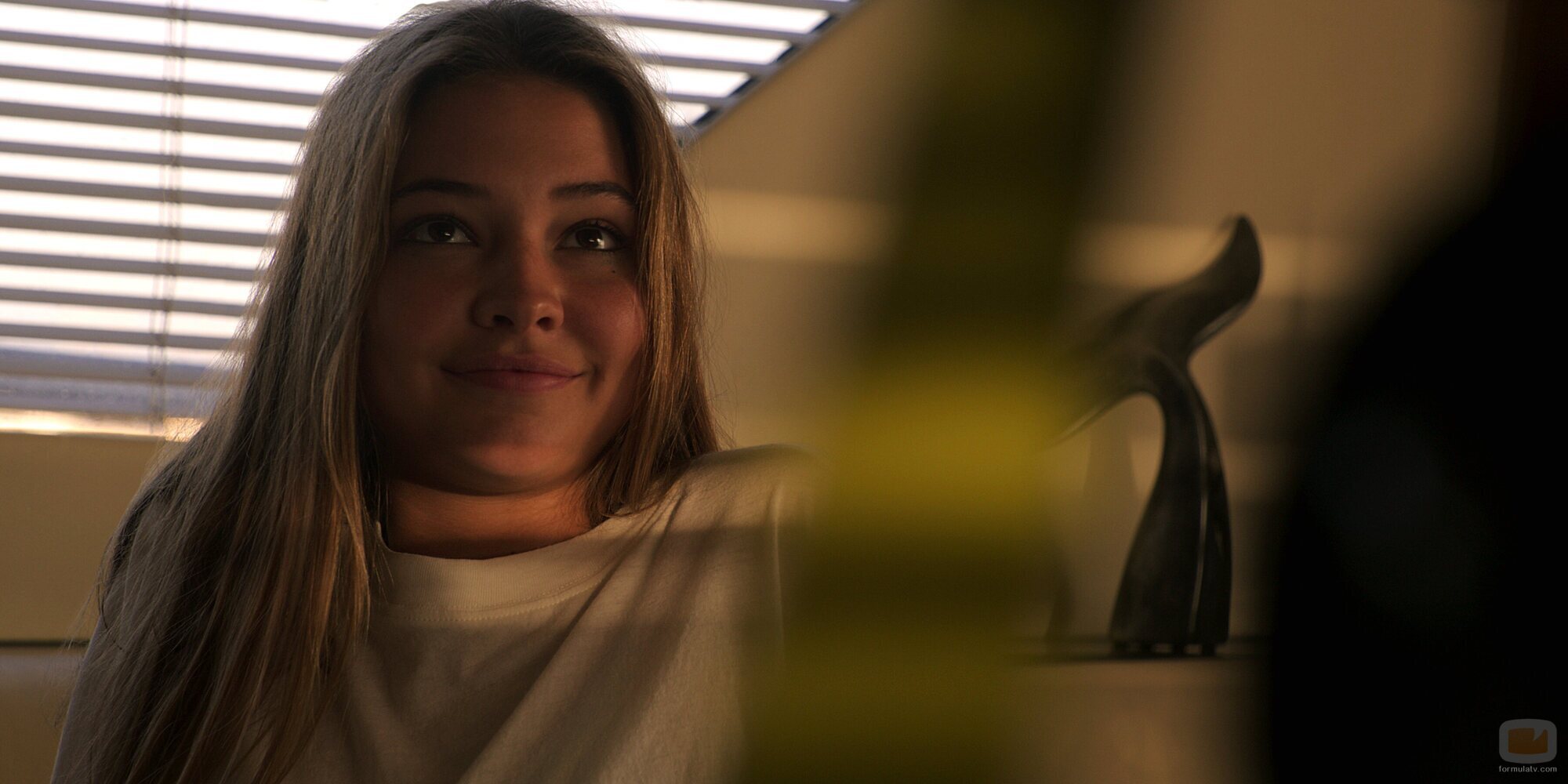 Madelyn Cline en Capítulo 2 titulado 'La brújula de la suerte' de 'Outer Banks'