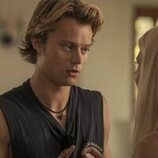 Rudy Pankow en 1x03 titulado 'La zona prohibida' de 'Outer Banks'