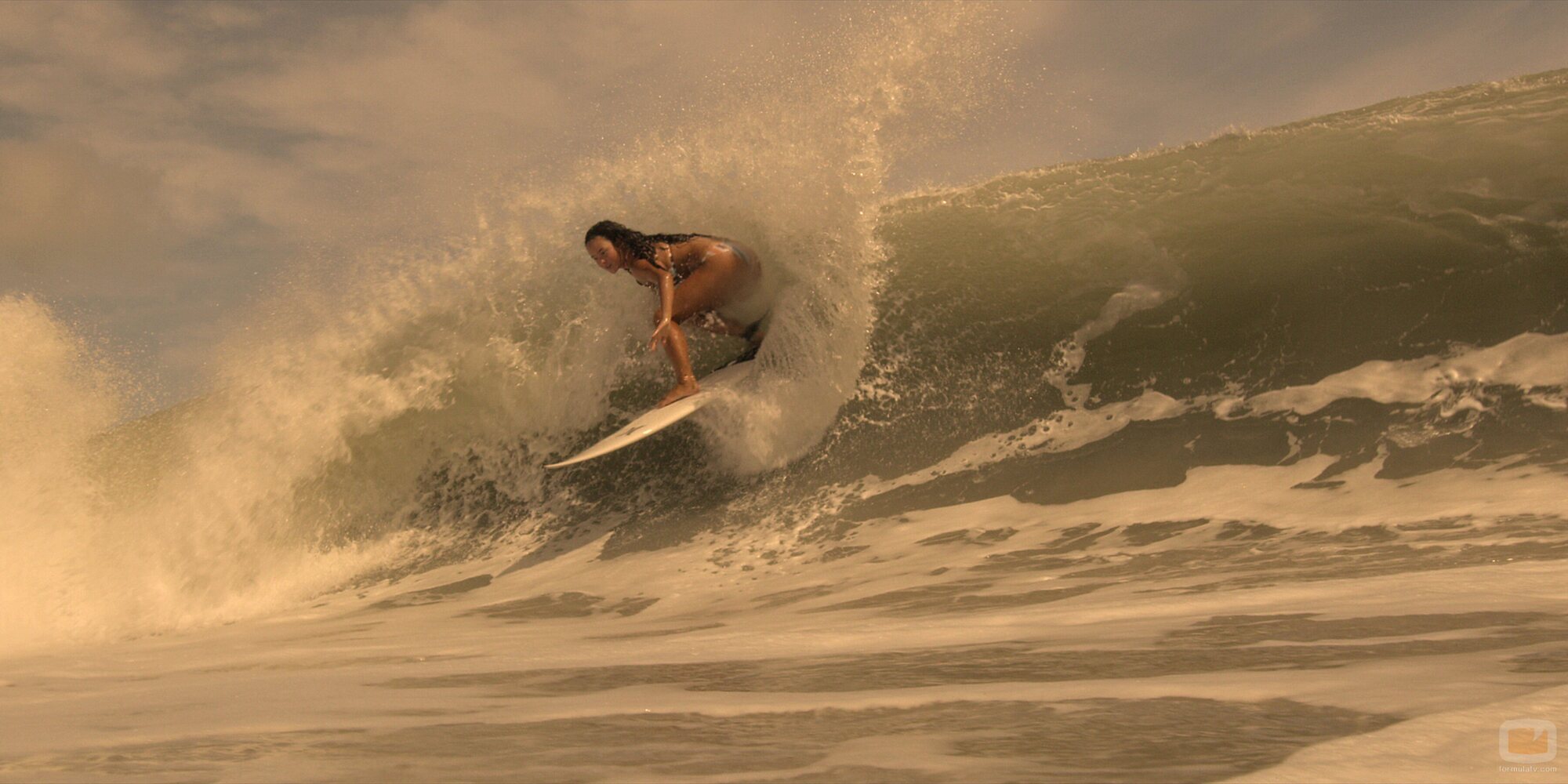 Madison Bailey en Capítulo 3 titulado 'La zona prohibida' de 'Outer Banks'