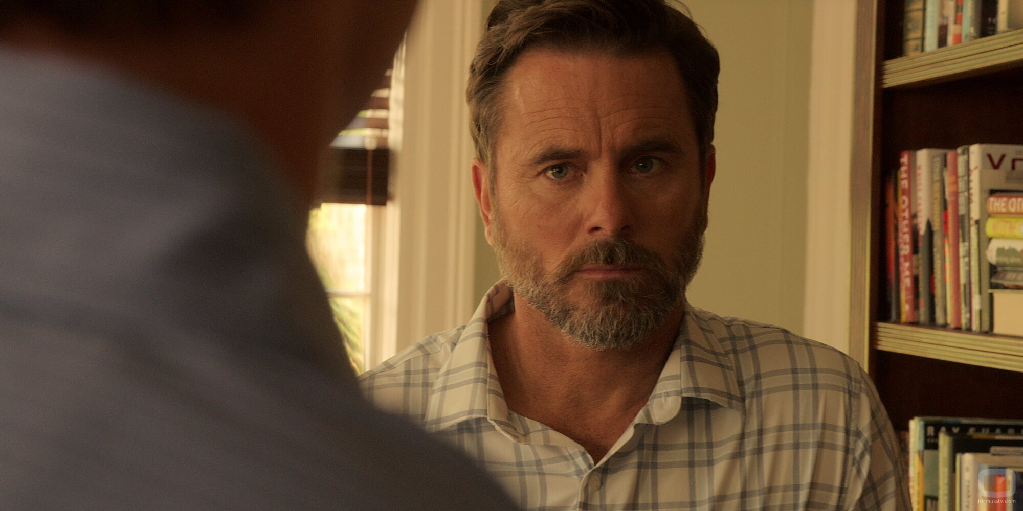 Charles Esten en la temporada 1 y el capítulo 06 de 'Outer Banks'
