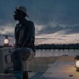 Foto de J.D. en el 1x08 de 'Outer Banks'