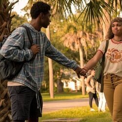 Madison Bailey y J.D. en 'El oro' de 'Outer Banks'