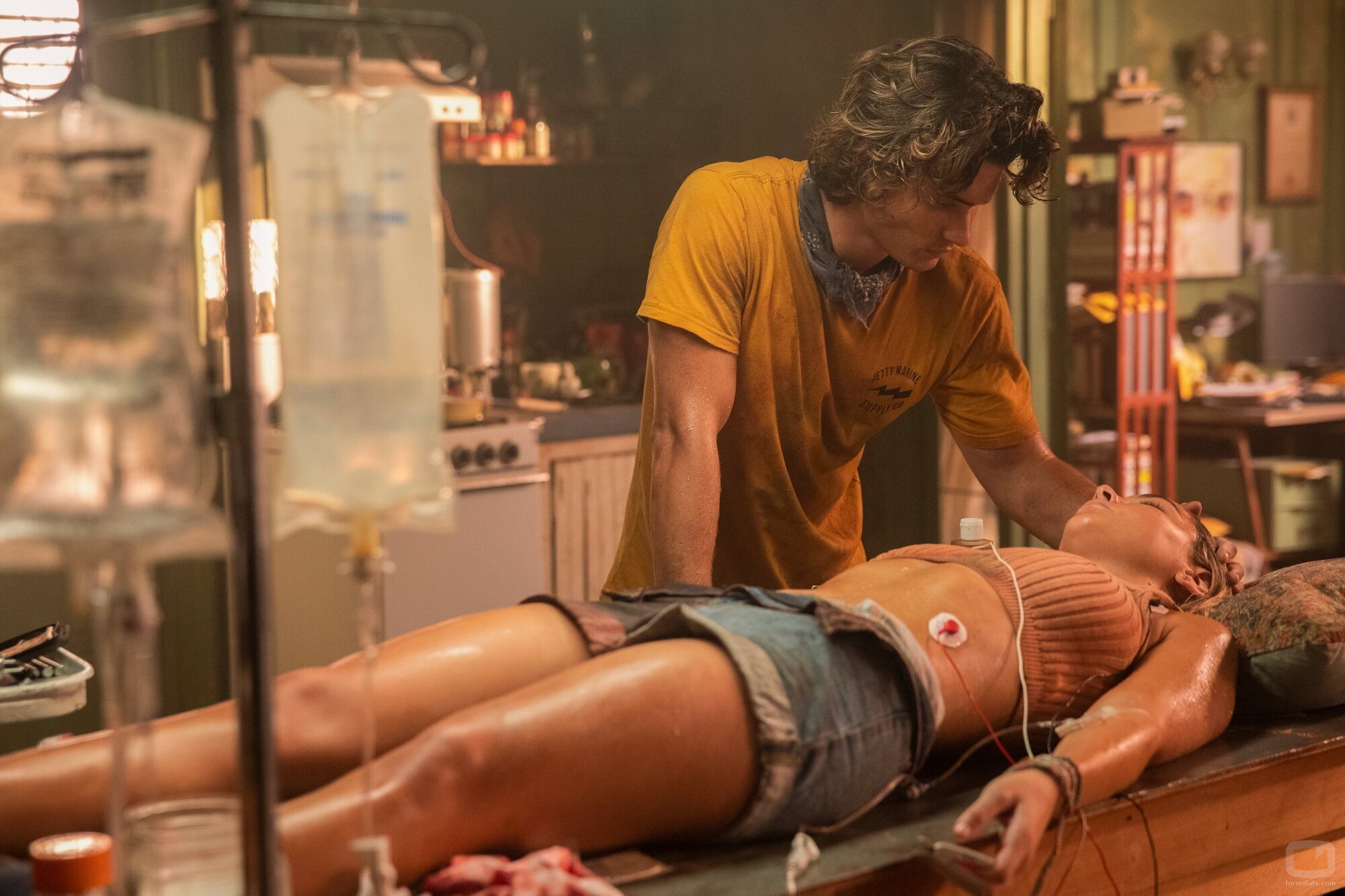Chase Stokes y Madelyn Cline en 2x03 'Plegarias' de 'Outer Banks'