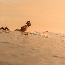 J.D. en Capítulo 4 titulado 'La vuelta a casa' de 'Outer Banks'