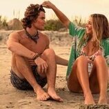 Chase Stokes y Madelyn Cline en 2x04 titulado 'La vuelta a casa' de 'Outer Banks'