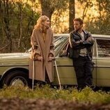 Elizabeth Mitchell en 2x08 titulado 'La cruz' de 'Outer Banks'