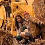 Madison Bailey y Rudy Pankow en 'Atrapados' de 'Outer Banks'