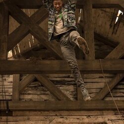 Still de J.D. en 'Atrapados' de 'Outer Banks'