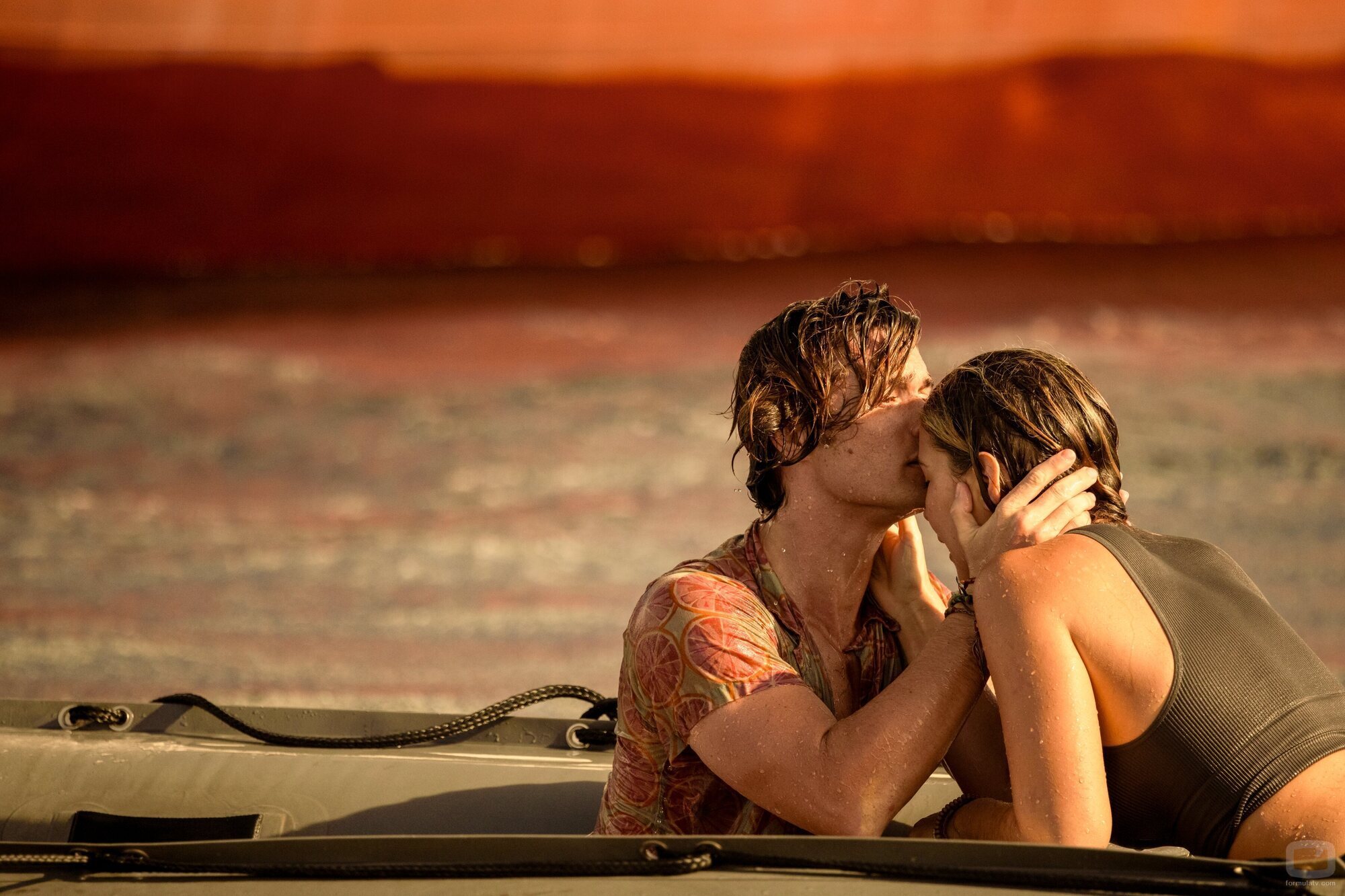 Chase Stokes y Madelyn Cline en el 2x10 de 'Outer Banks'