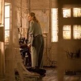 Elizabeth Mitchell en la temporada 2 y el capítulo 10 de 'Outer Banks'