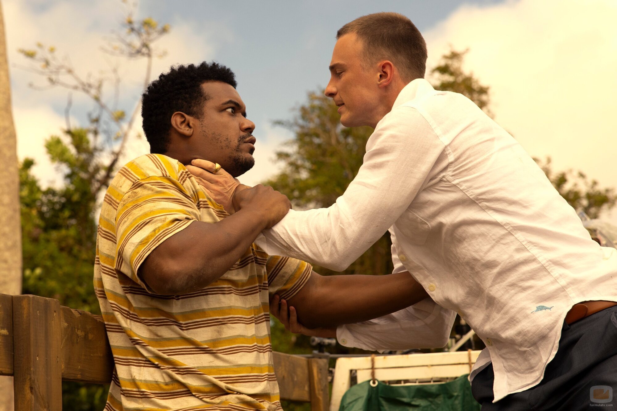 Drew Starkey en la temporada 3 y el capítulo 02 de 'Outer Banks'