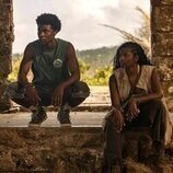 J.D. y Carlacia Grant en Capítulo 2 titulado 'Las campanas' de 'Outer Banks'