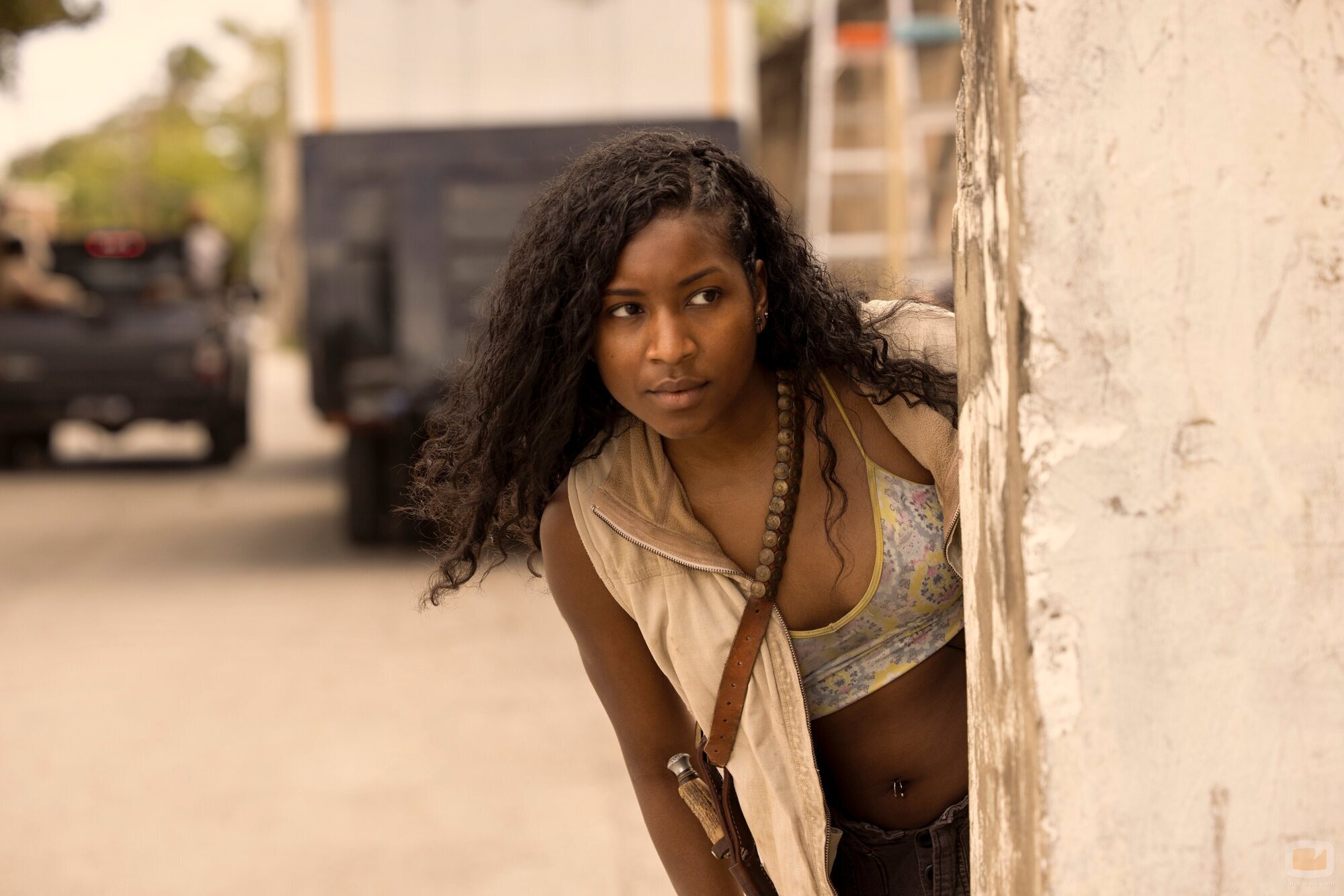 Carlacia Grant en 3x02 'Las campanas' de 'Outer Banks'