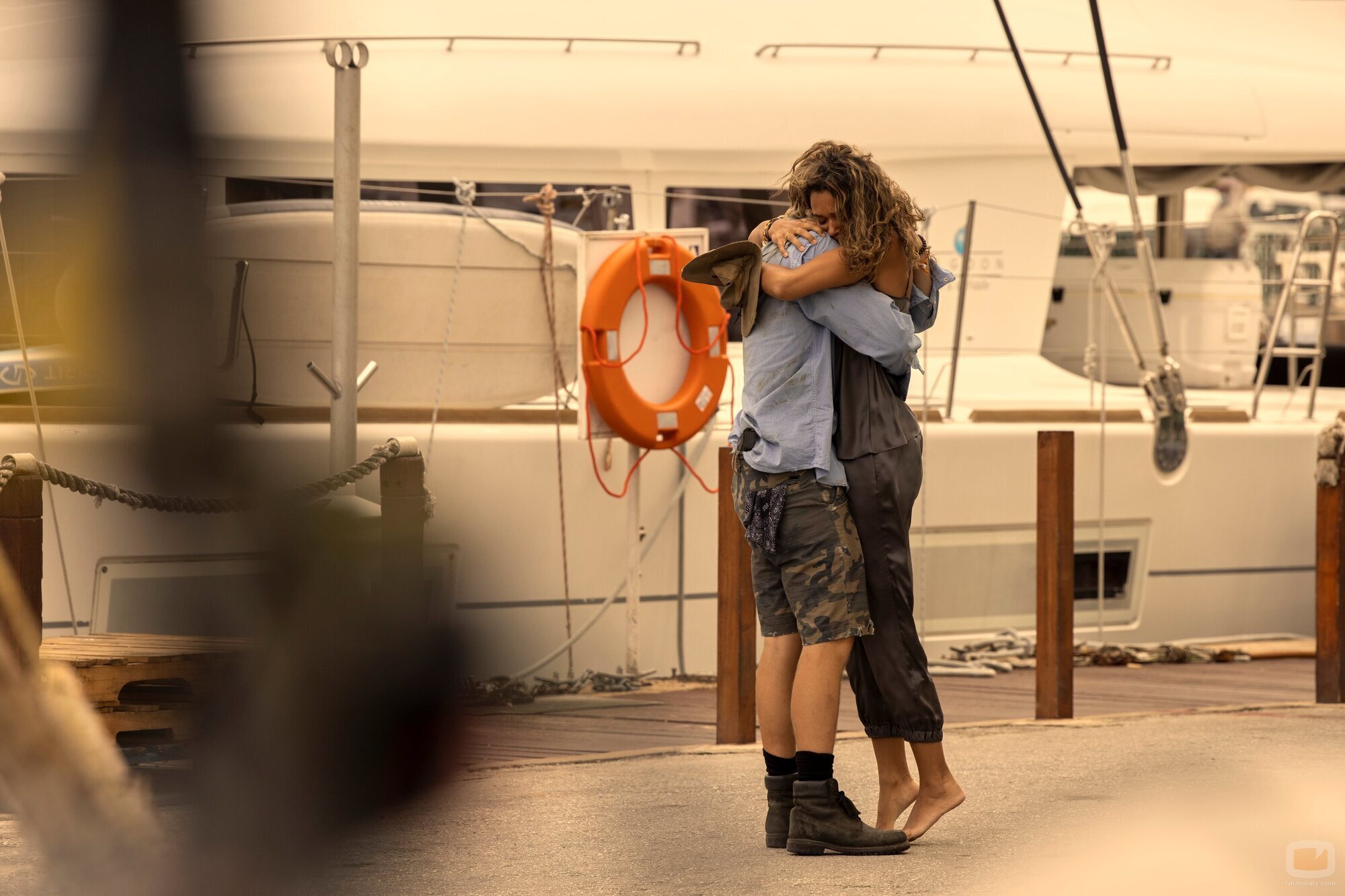 Madison Bailey y Rudy Pankow en 3x02 titulado 'Las campanas' de 'Outer Banks'
