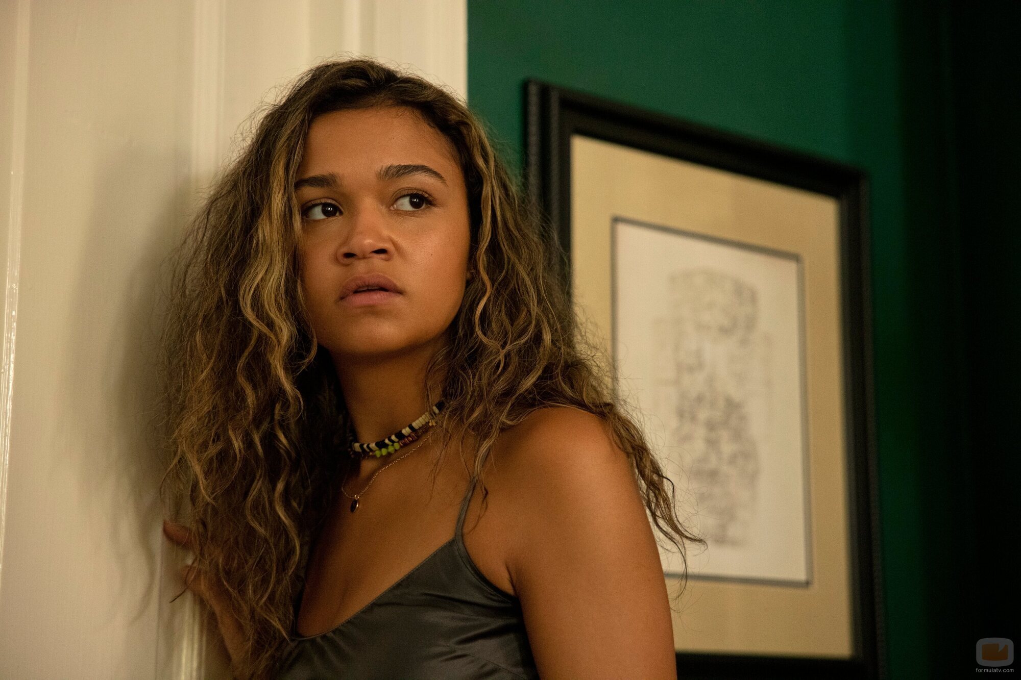 Madison Bailey en 'Las campanas' de 'Outer Banks'