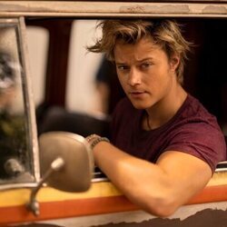 Rudy Pankow en el 3x03 de 'Outer Banks'