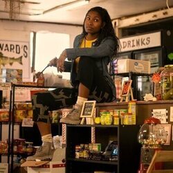 Carlacia Grant en Capítulo 5 titulado 'Robos' de 'Outer Banks'