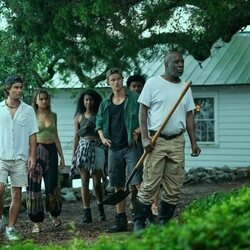 Escena de 'El Enduro' de 'Outer Banks'