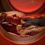 Madison Bailey y Rudy Pankow en 4x02 titulado 'Barbanegra' de 'Outer Banks'