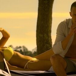 Fiona Palomo y Drew Starkey en Capítulo 3 titulado 'Los Corsarios Lupinos' de 'Outer Banks'