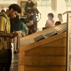 J.D. en 4x04 'Olas' de 'Outer Banks'