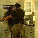 Rigo Sanchez y Carlacia Grant en 4x04 'Olas' de 'Outer Banks'