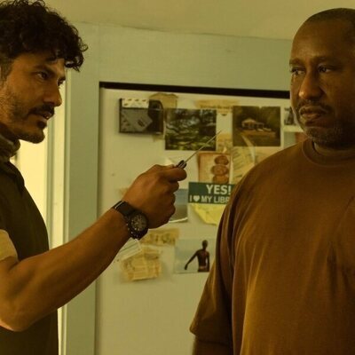 Foto de Rigo Sanchez en 4x04 titulado 'Olas' de 'Outer Banks'