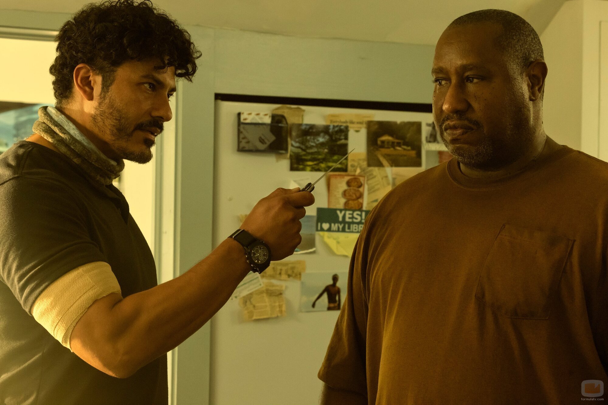 Foto de Rigo Sanchez en 4x04 titulado 'Olas' de 'Outer Banks'