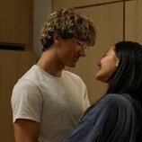 Lola Tung y Gavin Casalegno en el 3x06 de 'El verano en que me enamoré'