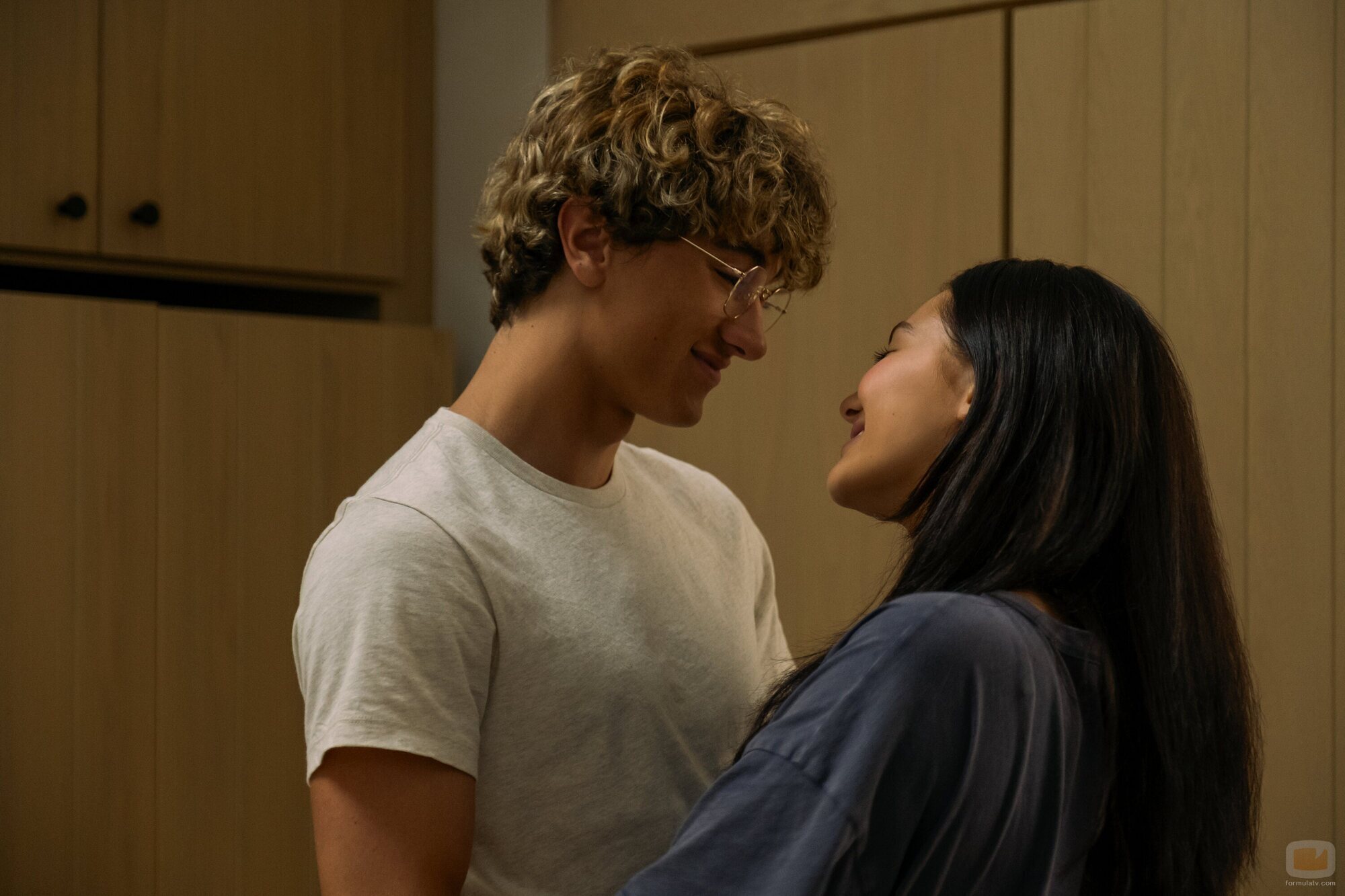 Lola Tung y Gavin Casalegno en el 3x06 de 'El verano en que me enamoré'