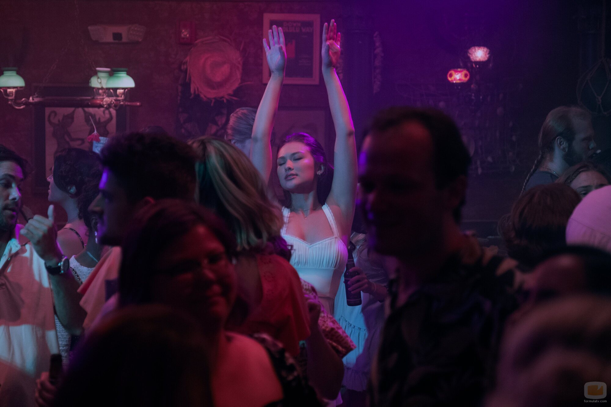 Lola Tung en Capítulo 7 titulado 'La última celebración' de 'El verano en que me enamoré'