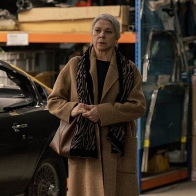 Kiti Mánver en la temporada 1 y el capítulo 02 de 'Dos tumbas'
