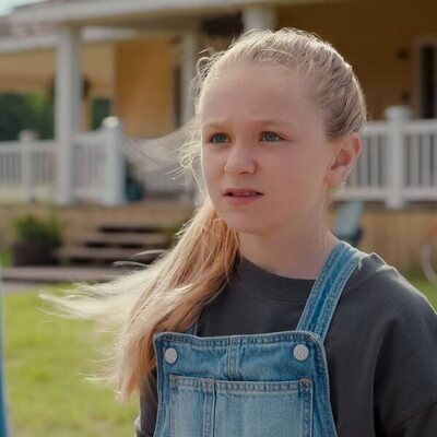 Alix West Lefler en Capítulo 4 titulado 'Diecinueve' de 'Mi vida con los chicos Walter'