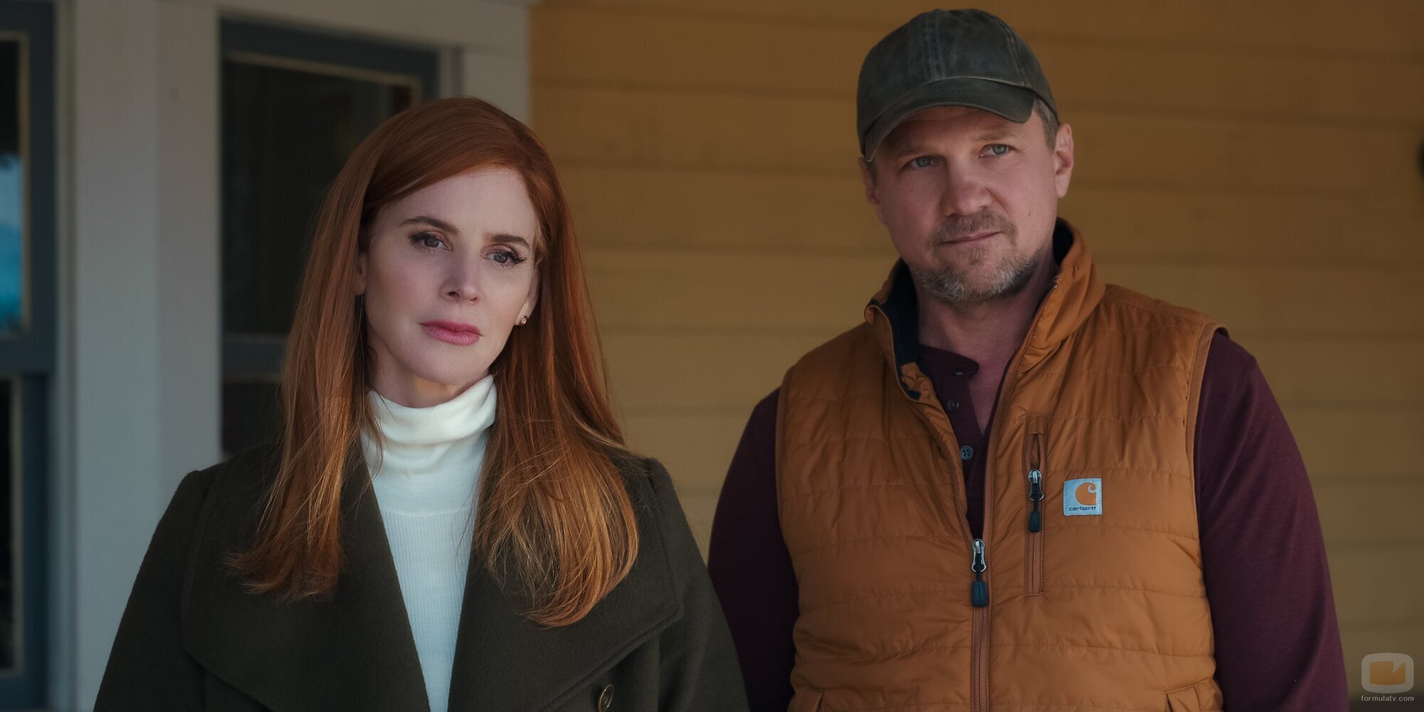 Marc Blucas y Sarah Rafferty en Capítulo 5 titulado 'Acción de Gracias' de 'Mi vida con los chicos Walter'