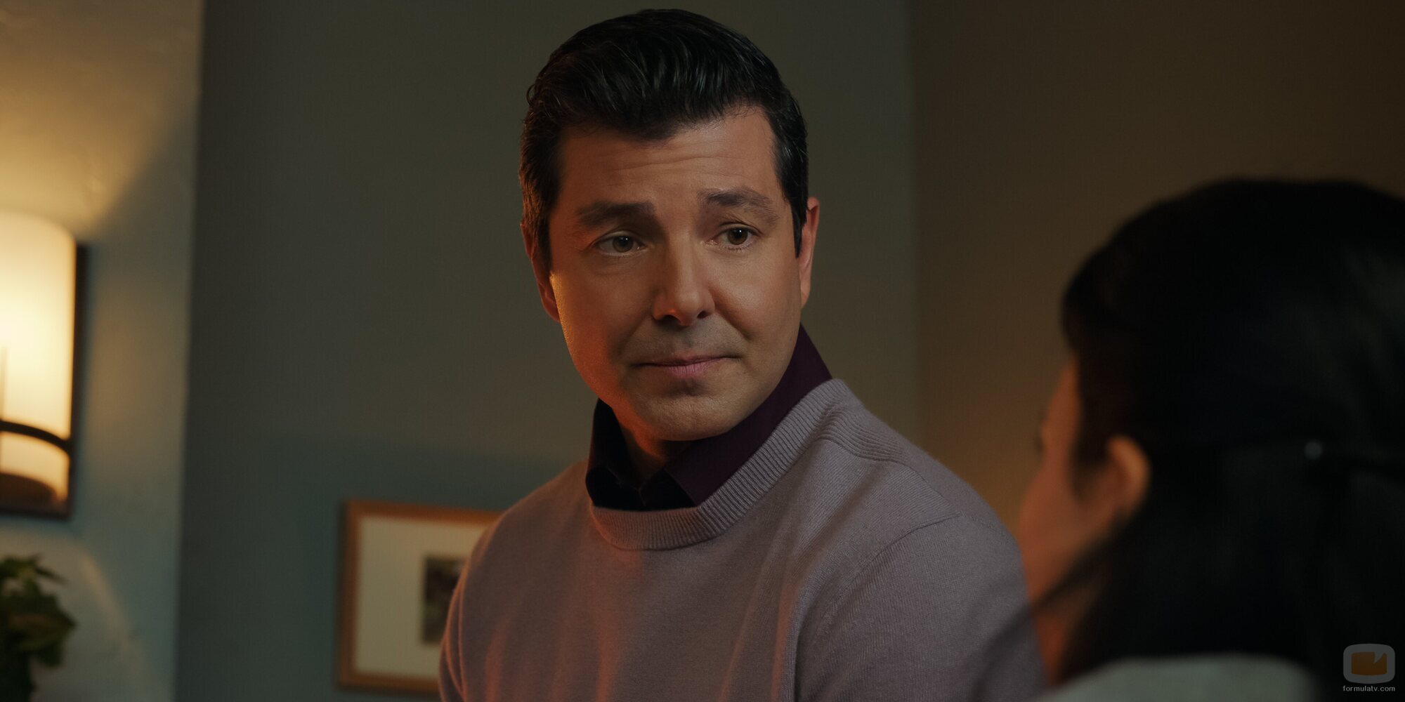 Alex Quijano en 1x05 titulado 'Acción de Gracias' de 'Mi vida con los chicos Walter'