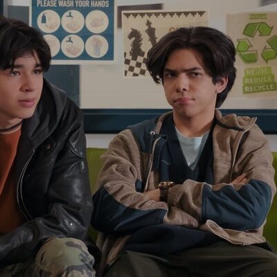 Isaac Arellanes y Myles Perez en Capítulo 7 titulado 'Corren rumores...' de 'Mi vida con los chicos Walter'