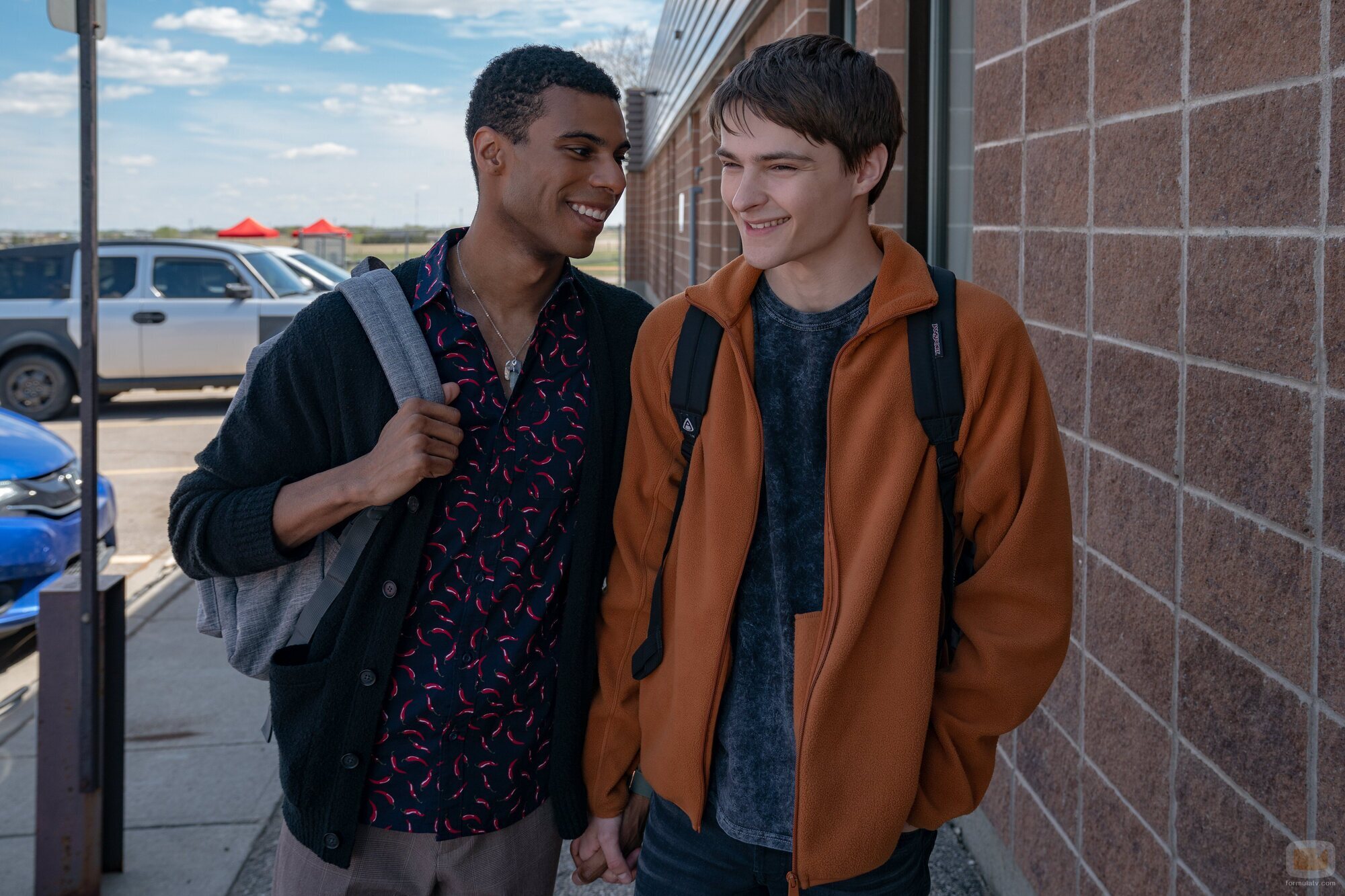 Corey Fogelmanis y Jaylan Evans en 1x08 'Fuera de control' de 'Mi vida con los chicos Walter'